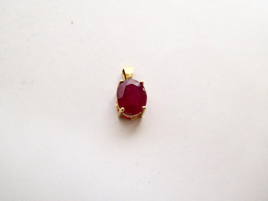 18ct. Gold Ruby Pendant