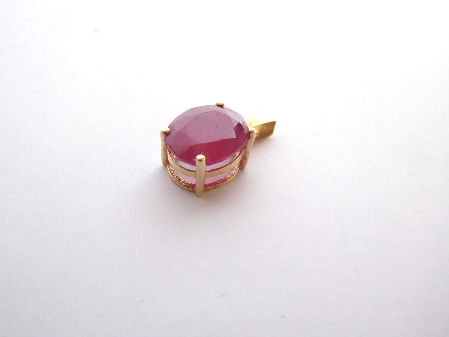 18ct. Gold Ruby Pendant