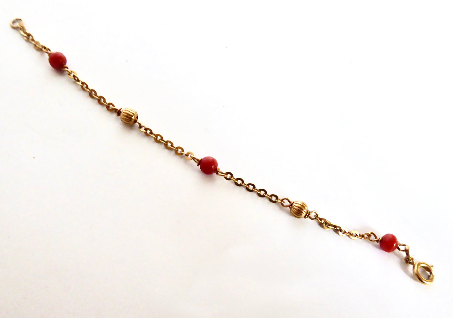 Child's 18ct. Coral Bracelet