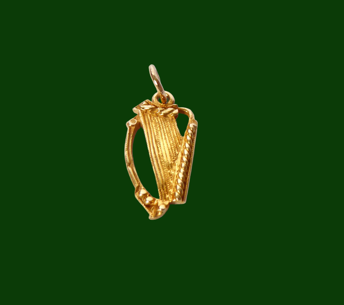 9ct. Irish Harp Pendant