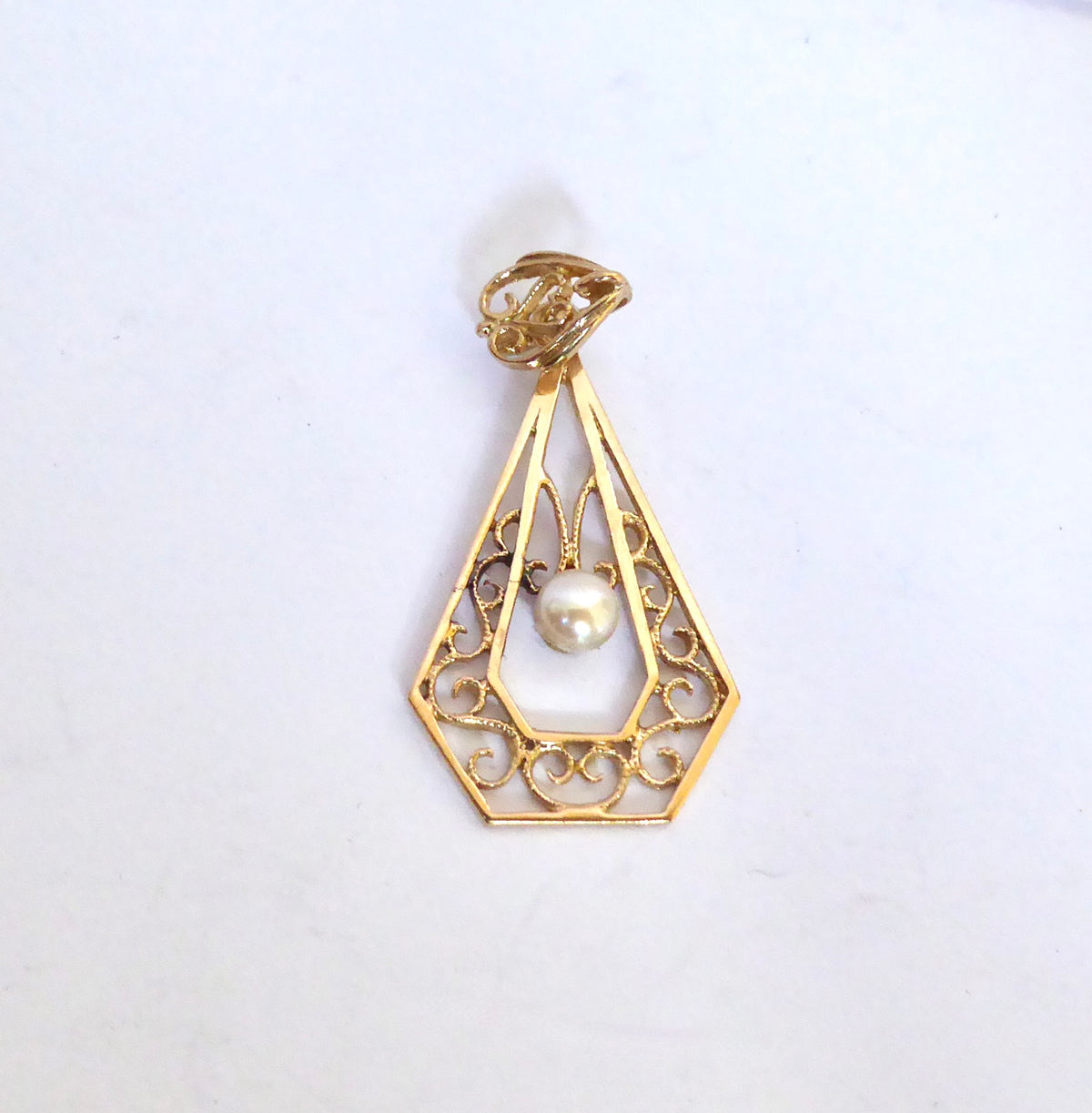 Gold Pearl Pendant