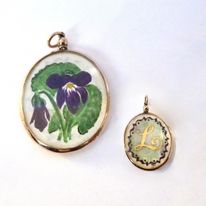 ANTIQUE PHOTO LOCKET WITH PAINTED PANELS 1906