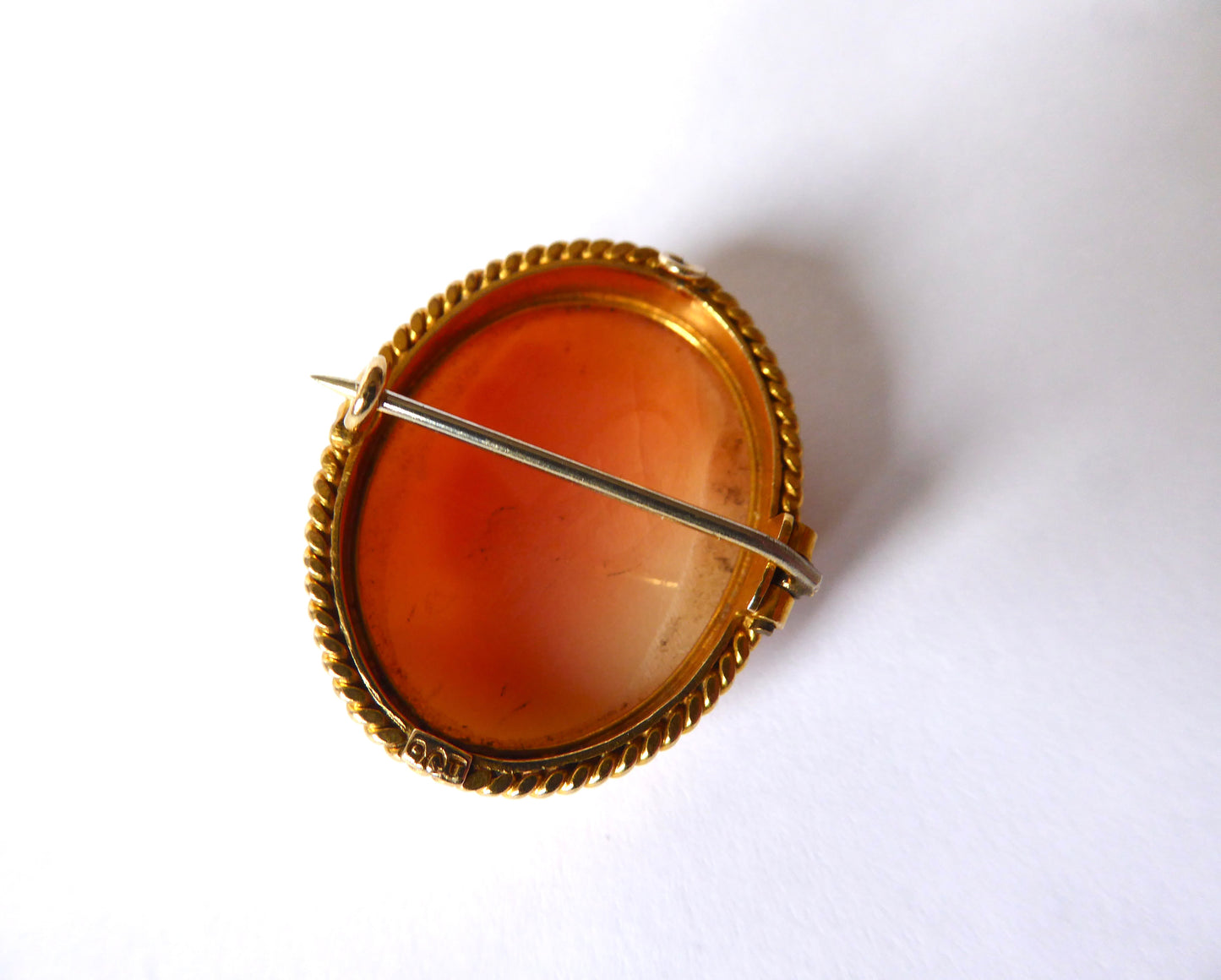 Vintage Gold Cameo Brooch