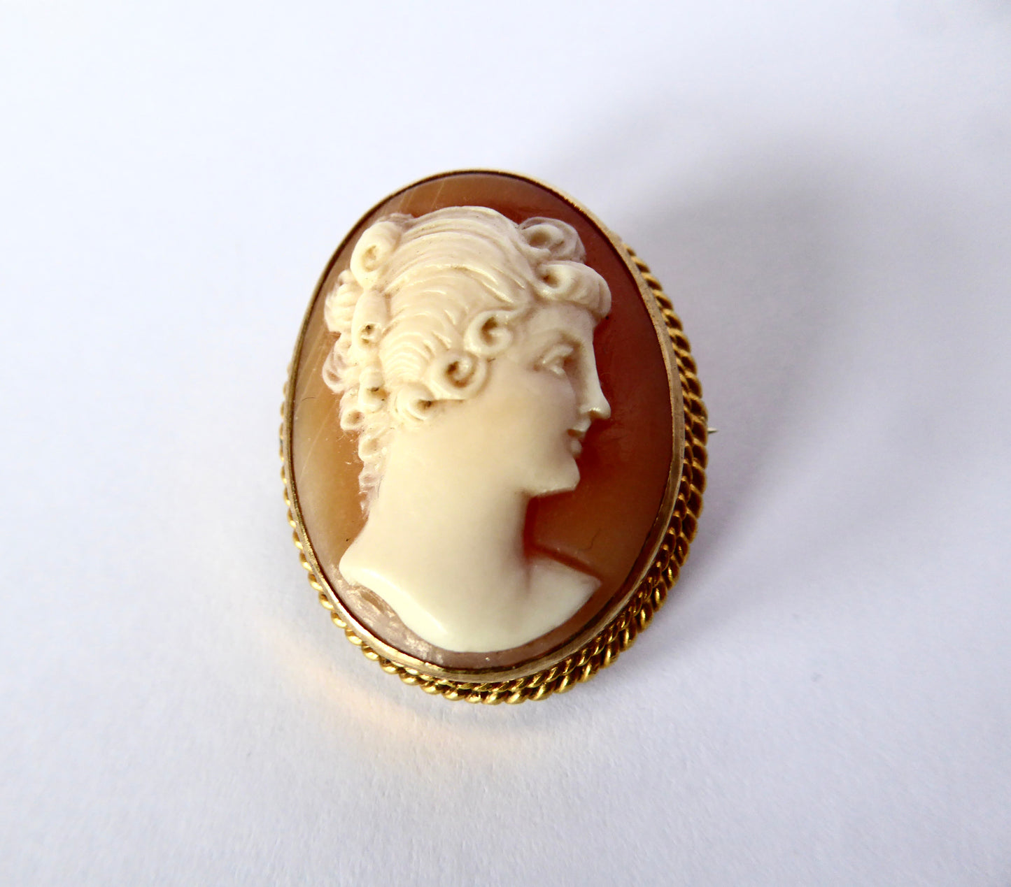 Vintage Gold Cameo Brooch