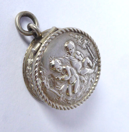 Silver Box Pendant 1909