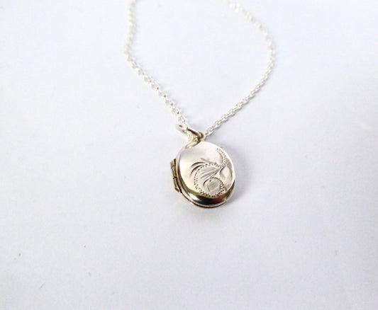 Silver Oval Locket