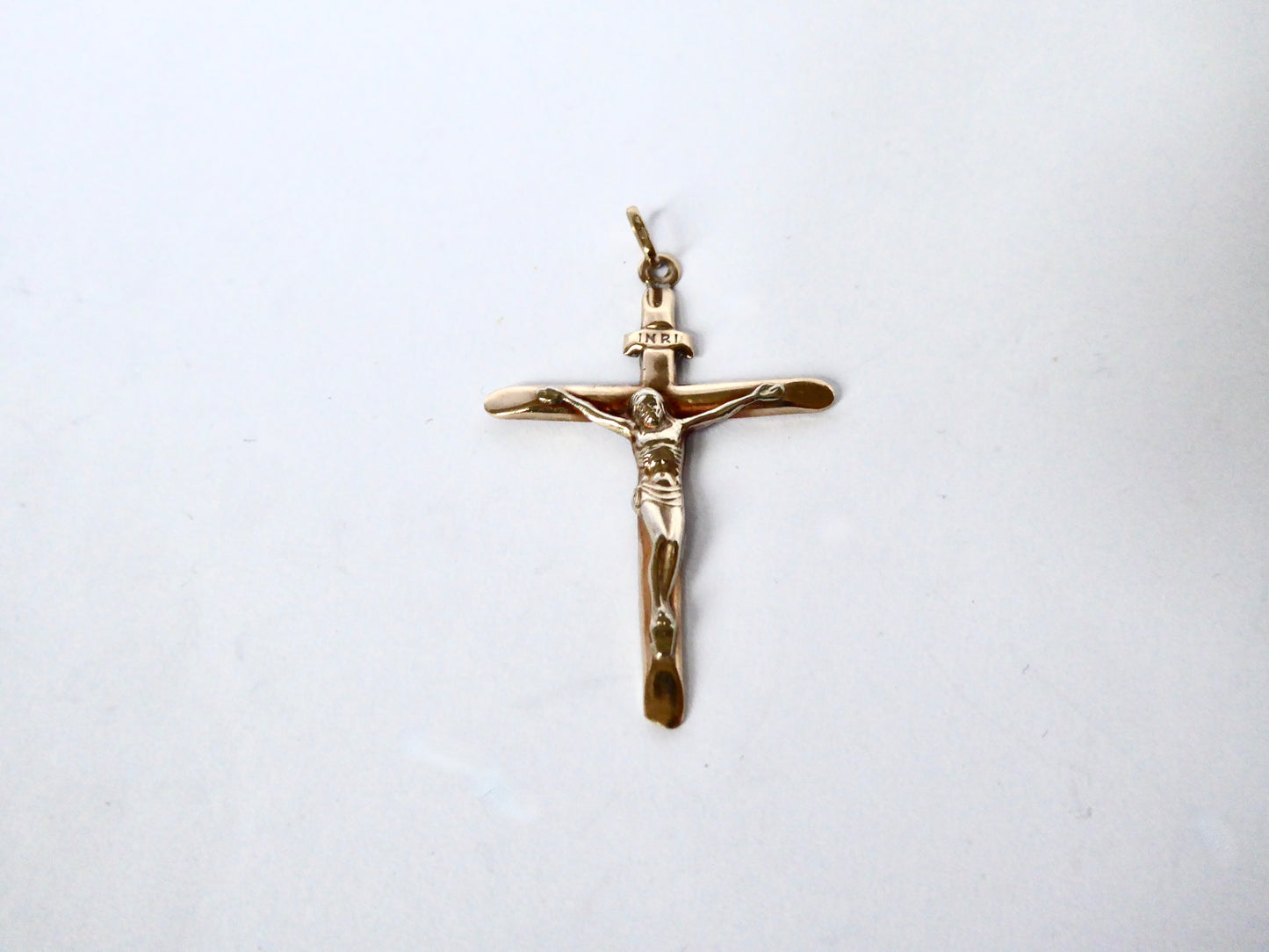 9ct. Gold Crucifix