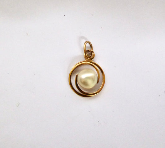 18ct. Gold Pearl Pendant