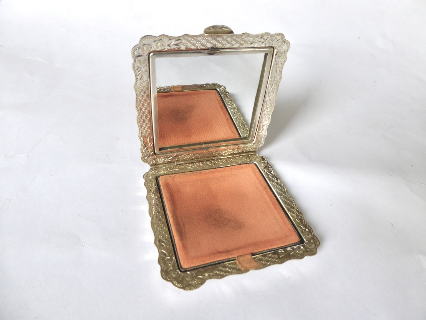 Ladies Silver Compact