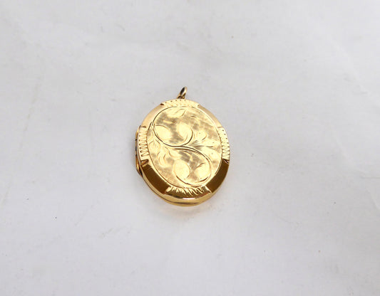 Oval 9ct. Gold locket