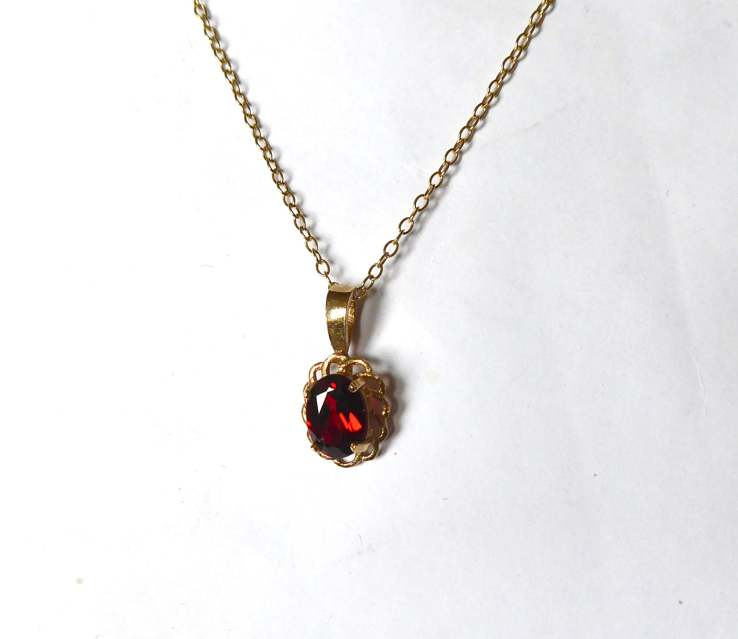 Garnet Pendant 9ct.