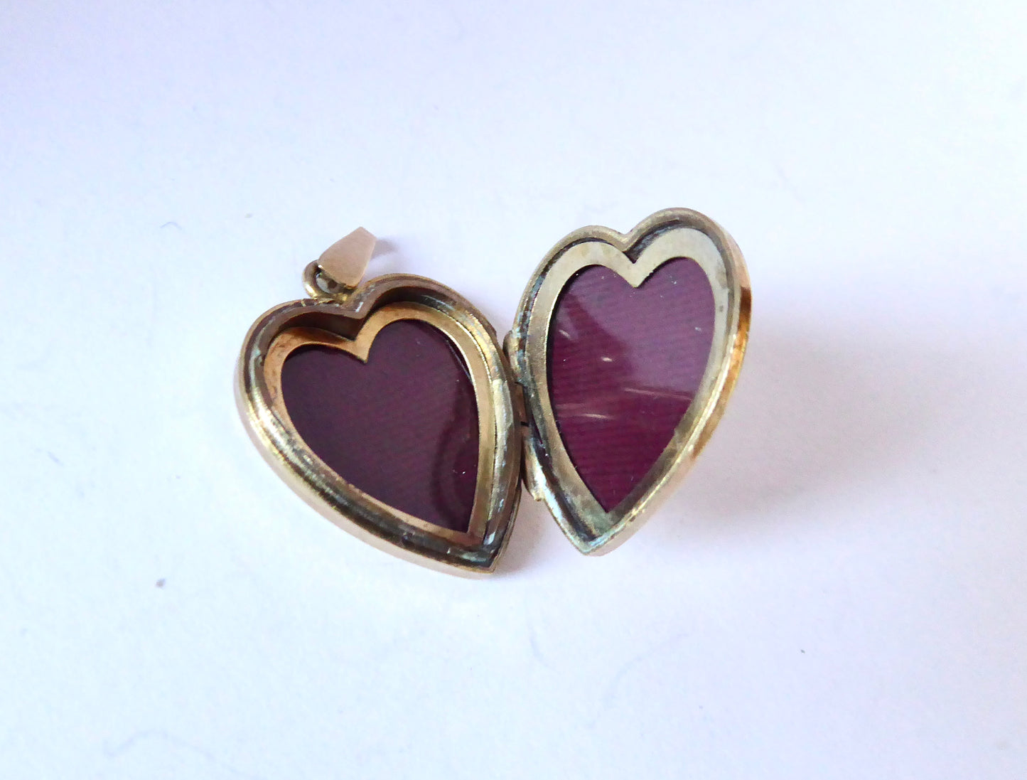 Flower Engraved Heart Locket 9ct.