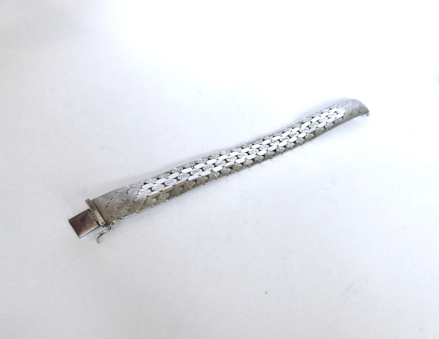 Mesh Style Silver Bracelet