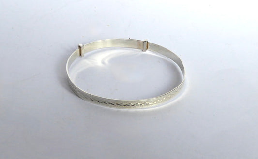Child's Bangle -Silver