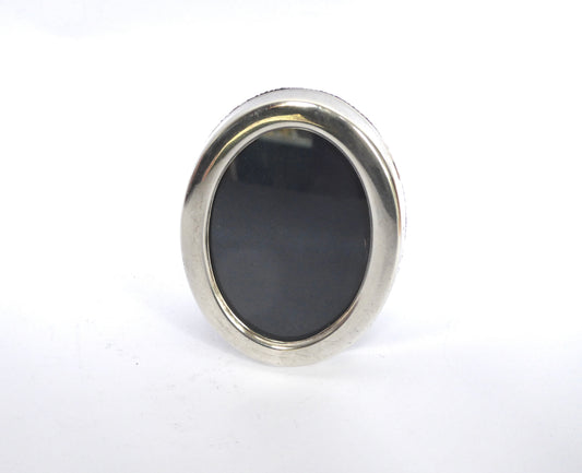Oval Silver Photograph Frame