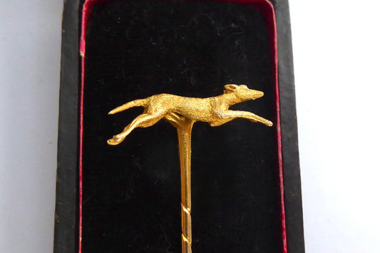 18ct. Running Dog Stick Pin
