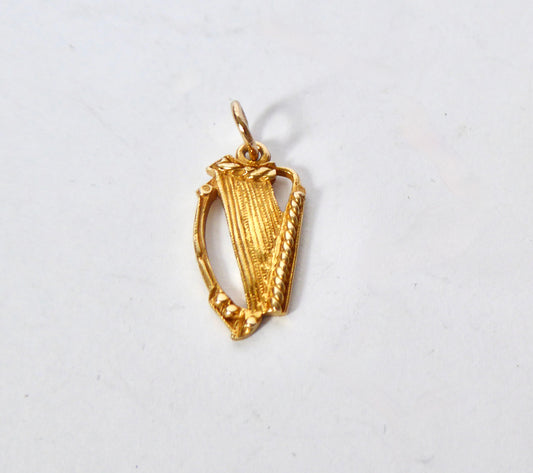9ct. Irish Harp Pendant