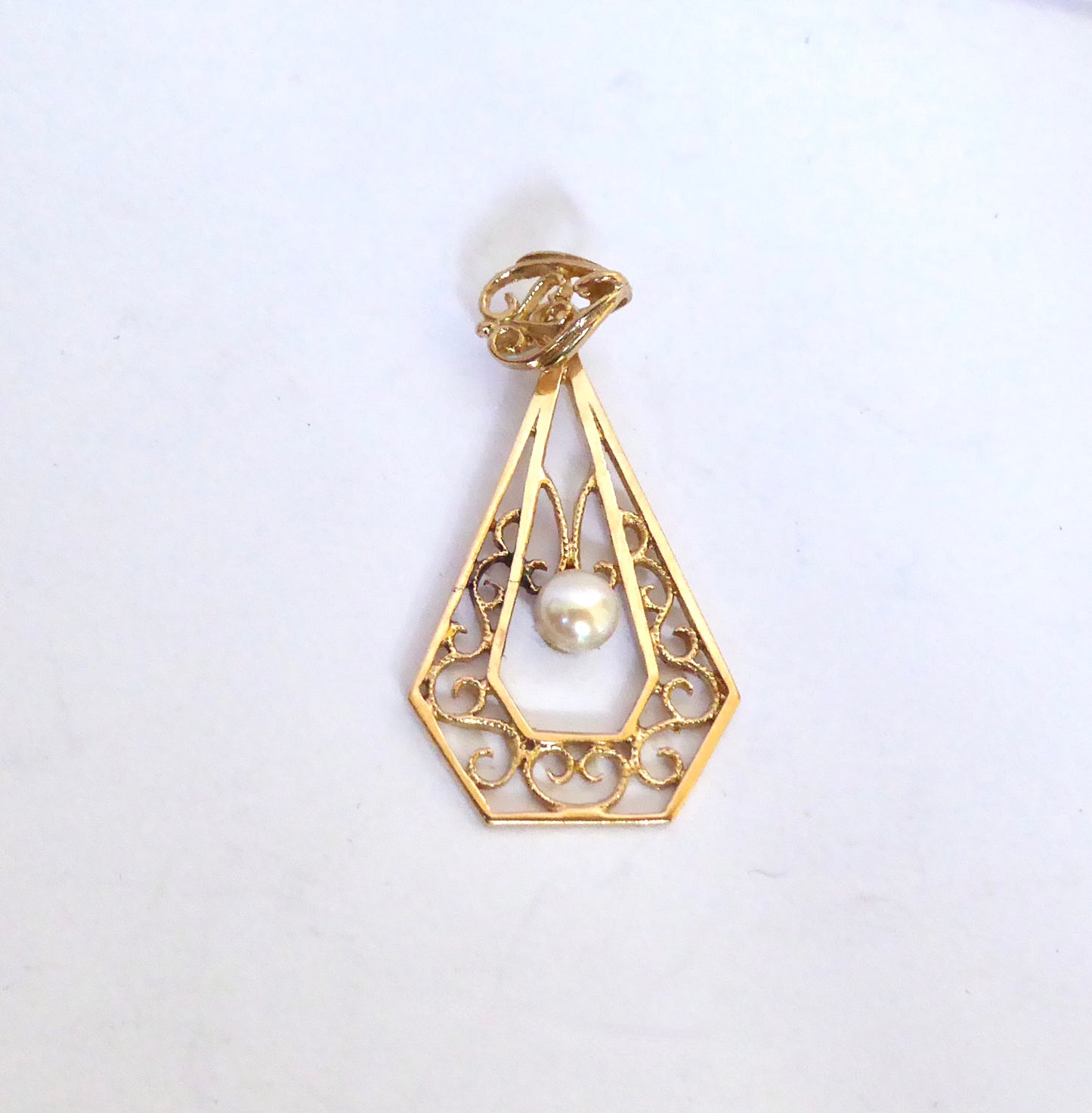 Gold Pearl Pendant