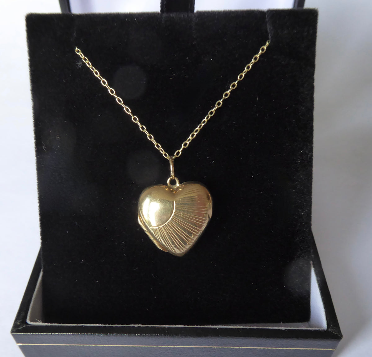 Vintage 9ct Heart Locket