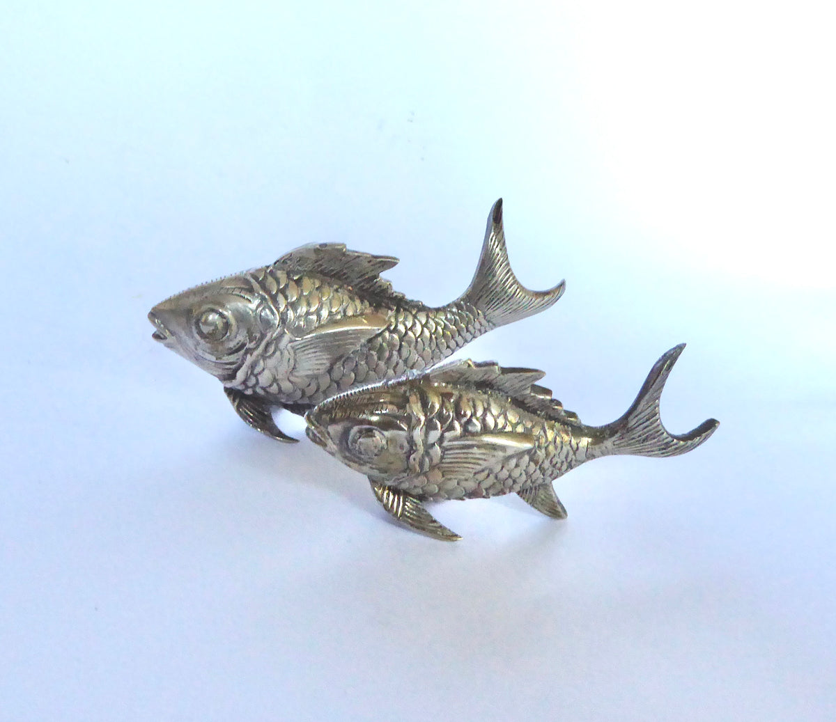 Silver Fish Ornaments / Condiments